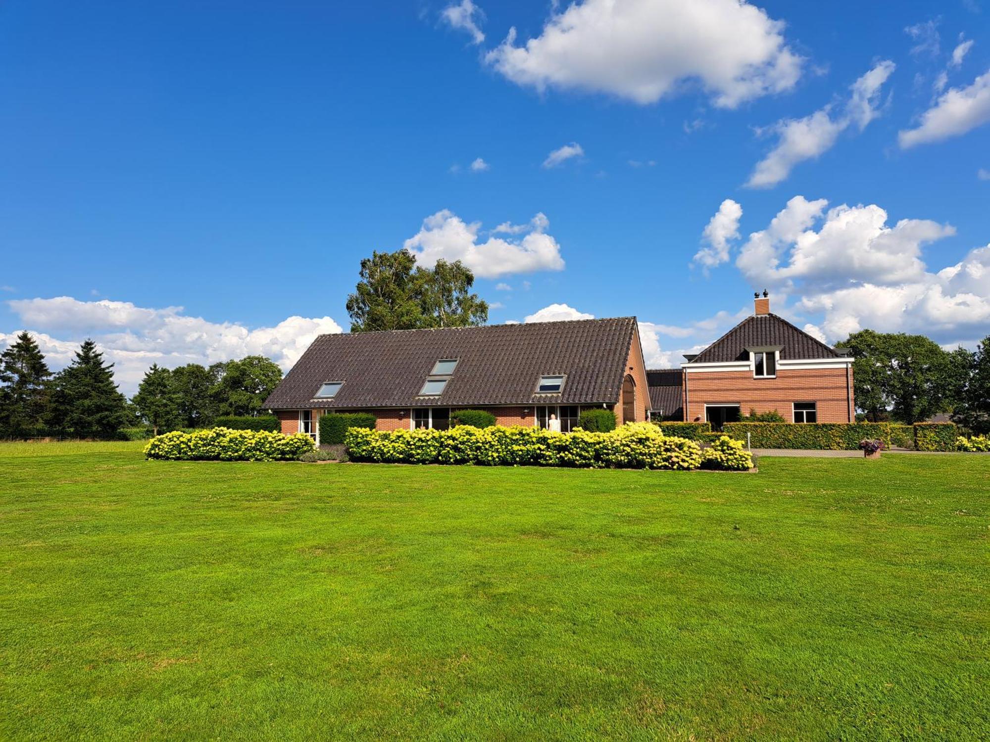 B&B De Veluwe Hoeve Ербек Екстериор снимка