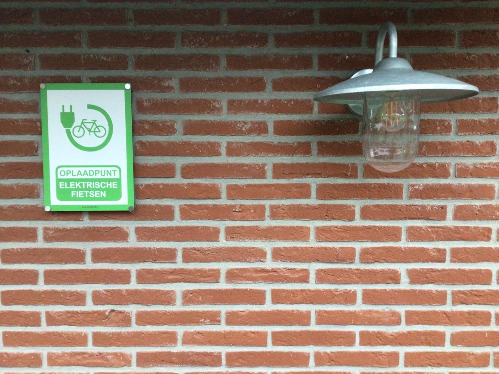 B&B De Veluwe Hoeve Ербек Екстериор снимка